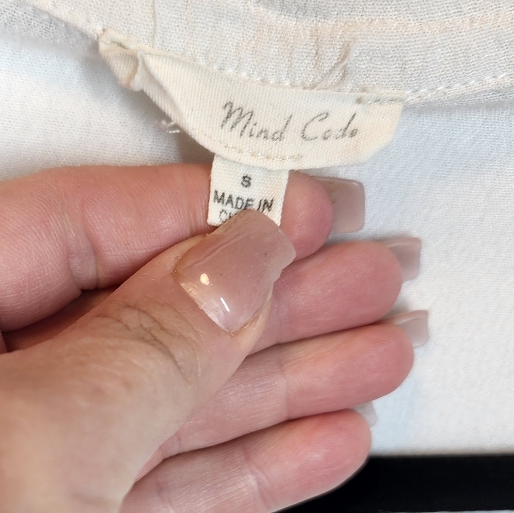 Mind Code Gauzy Blouse, Light And Flowy. - image 5